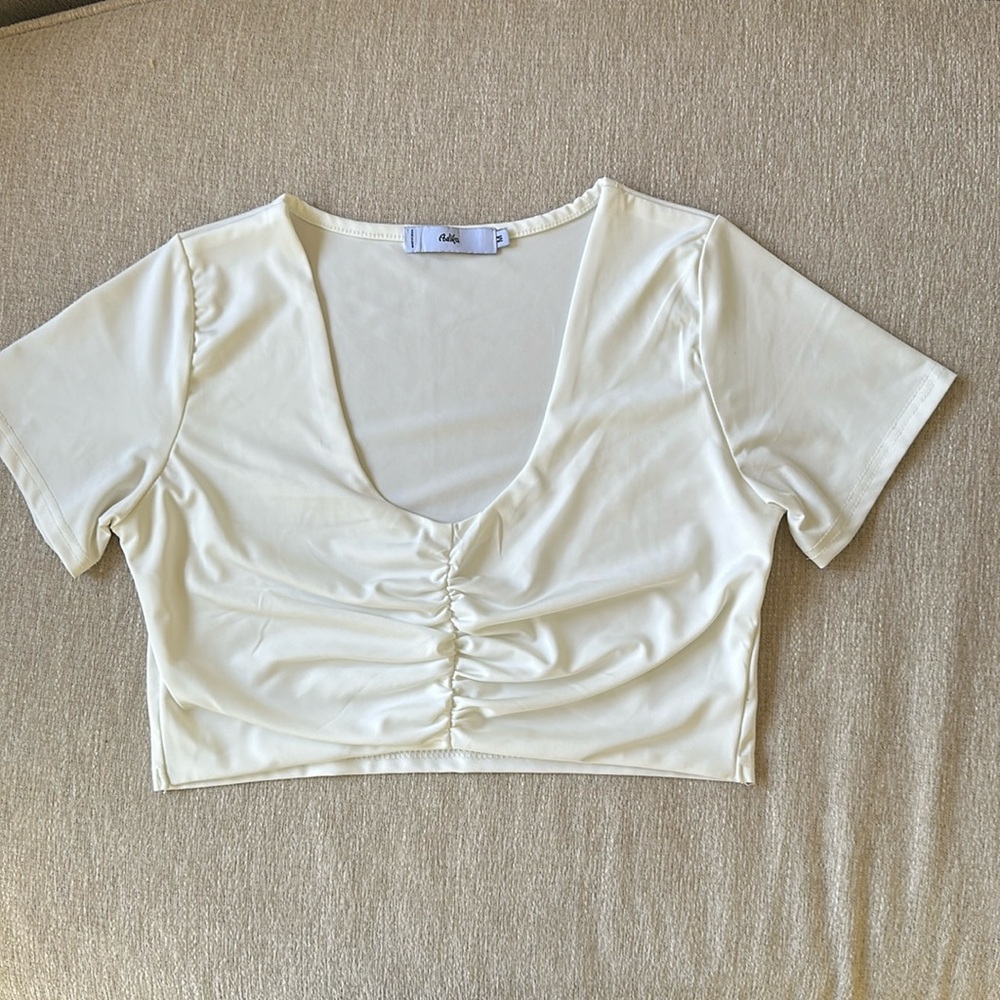 ADIKA TOP